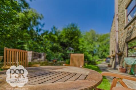 Rear Garden - Al Fresco Dining Area