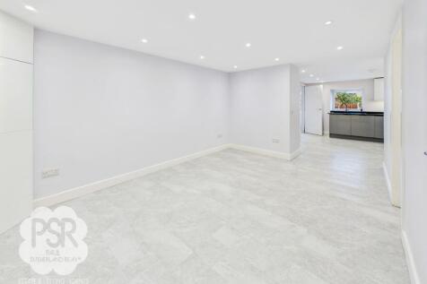 Open Plan Kitchen and Dining Room