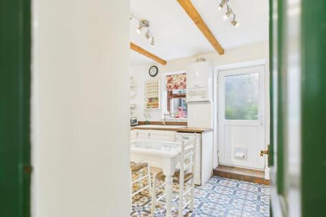 Into the Quaint Kitchen Diner
