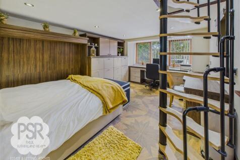 Annexe Main Bedroom