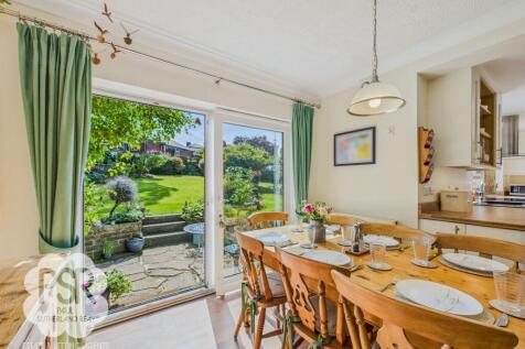 Kitchen Diner - Dining Area