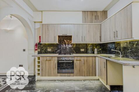 Kitchen - Cooking Area