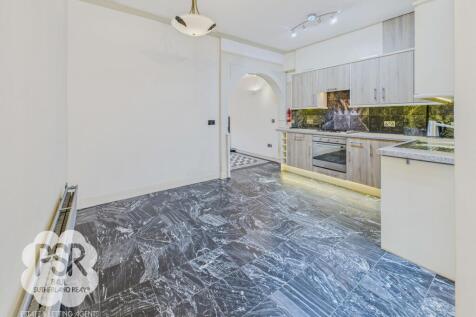 Modern Open-Plan Kitchen