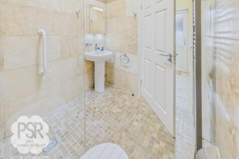 Travertine Tiled Ground-Floor Wetroom