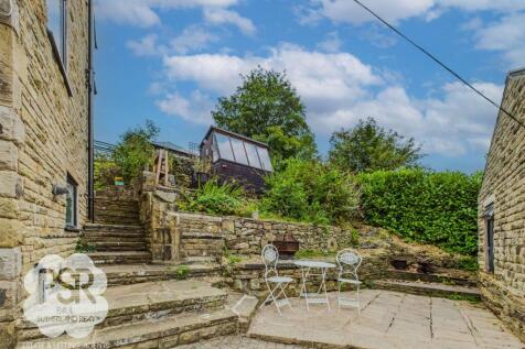 Annexe - Outdoor Seating Area