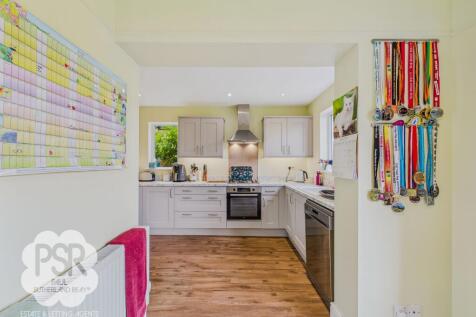 Kitchen Diner - Kitchen Area