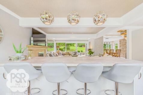 Modern Dining Island and Living Area