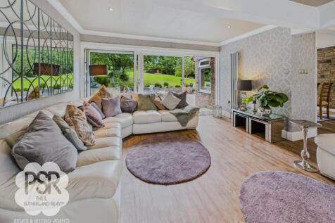 Living Area - Full-Height Sliding Doors