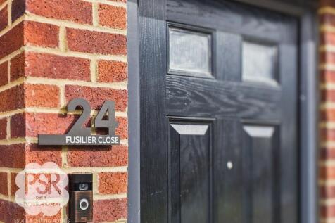 Fusilier Close, Middleton