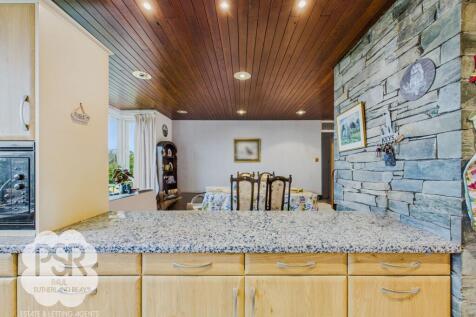 Kitchen Diner - Breakfast Bar