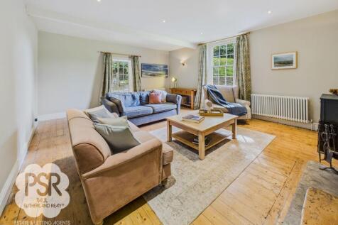 11 - Sitting Room