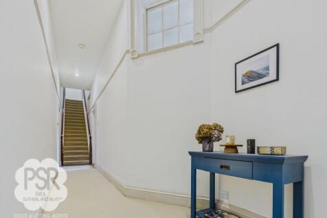 23 - Main Hallway