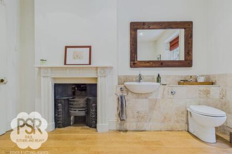 65 - Main Bathroom