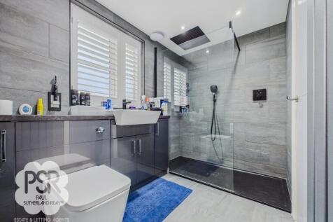 Upper Bathroom