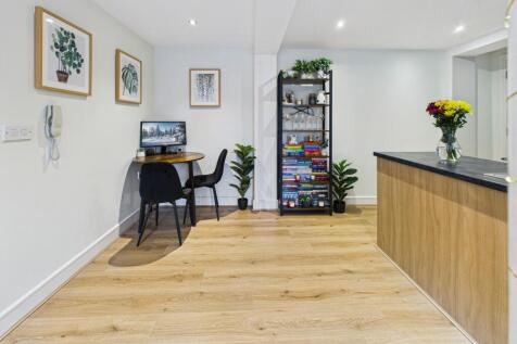 Lounge Dining