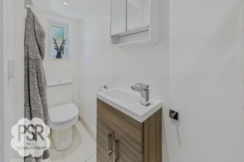 Annexe En-Suite Shower Room