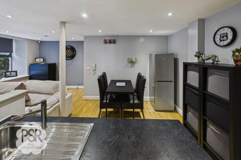 Lounge / Dining Room