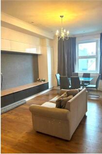 Two-bedroom flat in Finchley