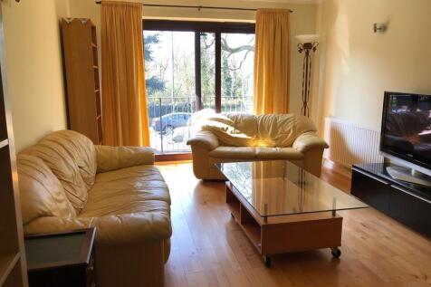 Large 1-Bedroom flat in Golders Green