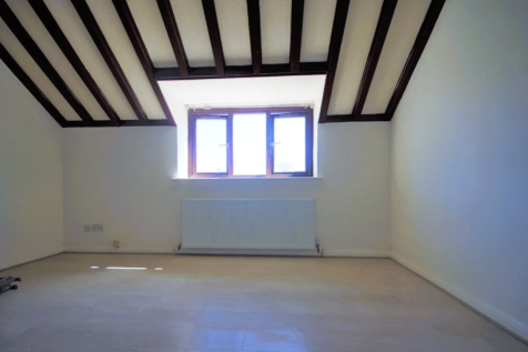 Spacious 1-Bedroom House in South Harrow (HA2)