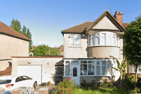 Small Studio Flat in Kenton