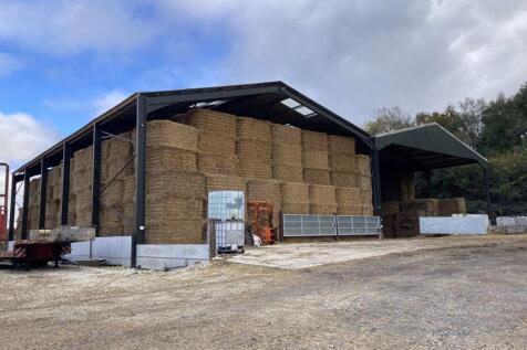 Highlander Farm Cattle &amp; Straw Shed
