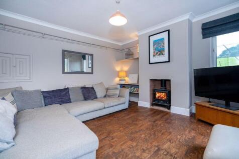 Highlander Farmhouse Snug