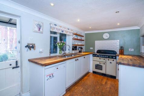 Highlander Farmhouse Kitchen