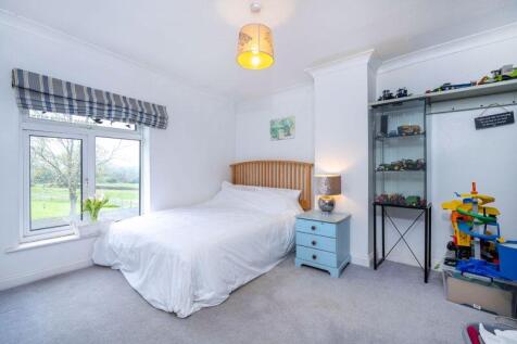 Highlander Farm Bedroom 2