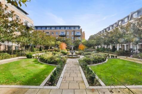 GCSHOP - 71 Renaissance Sq - Gdns -Original (6).JP