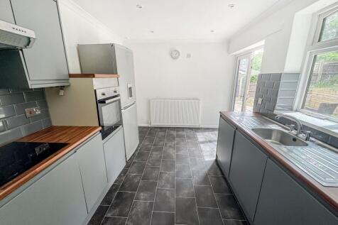 Stylish and Practical Kitchen
