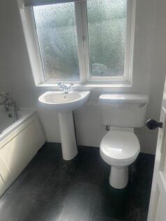 Family Bathroom 1...