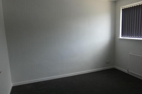 Middle Bedroom