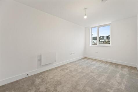 Wrealty - 12 Sloane Court - Bedroom.JPG