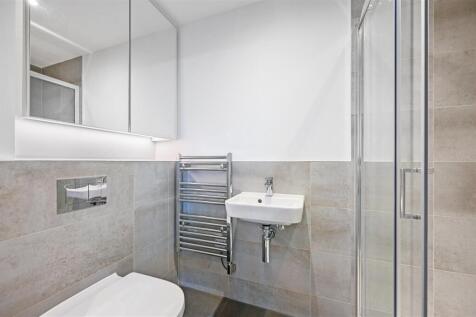FWrealty - Flat 35, Bejoux Court - Ensuite3 (1).JP