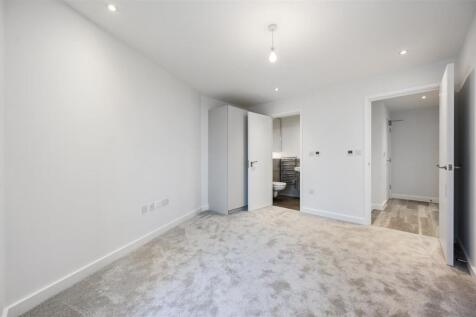 HWrealty - Flat 35, Bejoux Court - BedroomB3 (1).J