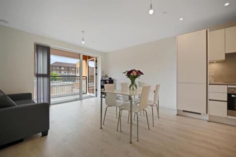 CCRR - Flat 5 Garraway Apartments Reception A 3 (1