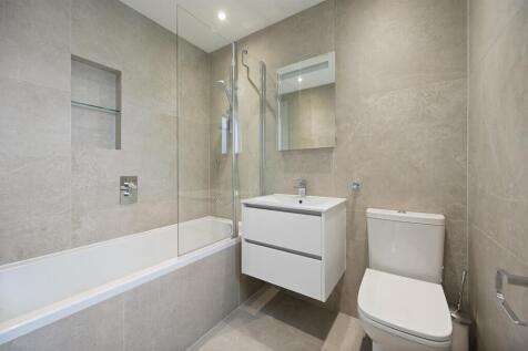 RCWREALTY- flat , 18-20 hoop lane- bedroom ensuite