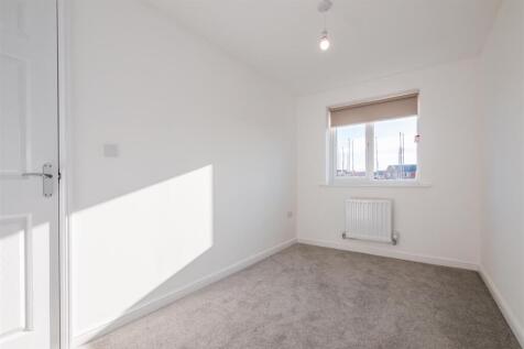 Bedroom 2_2.jpg