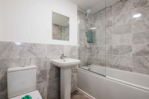 Bathroom 1.jpg