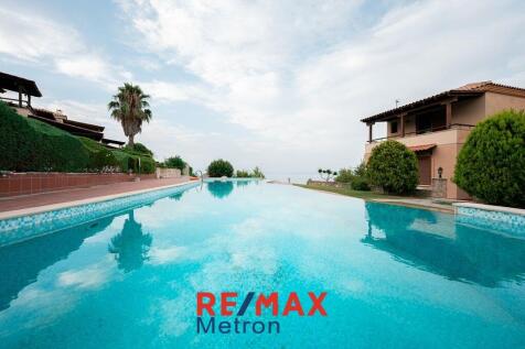 Luxury complex villa