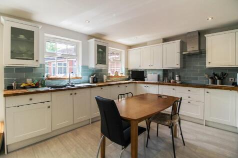 Kitchen Ground Fl...