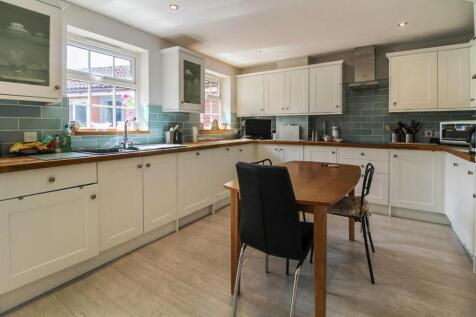 Kitchen Ground Fl...