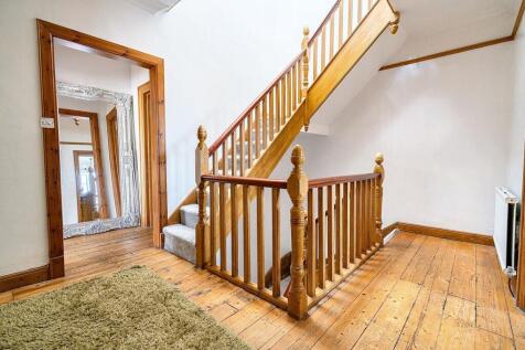 1st floor Hall