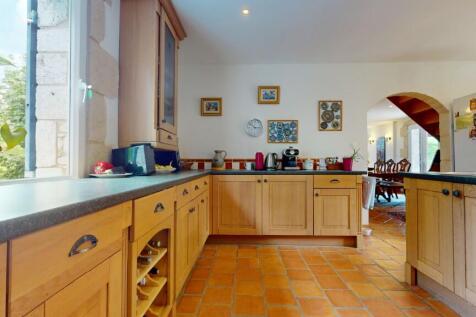 Property Image 4