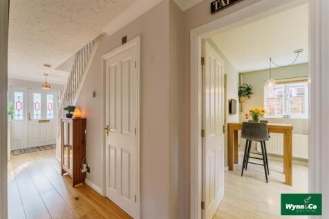 6 LONGBOW AVE-1024.jpg