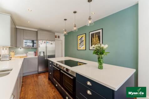 7 SALISBURY AVENUE-1010L.jpg