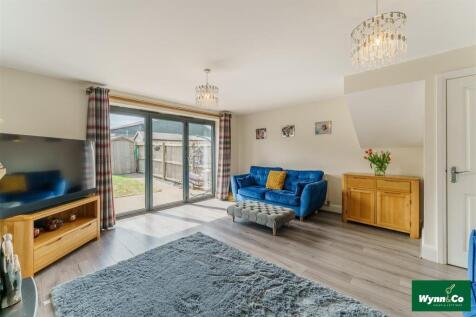2 Wheatsheaf Court-1023L.jpg