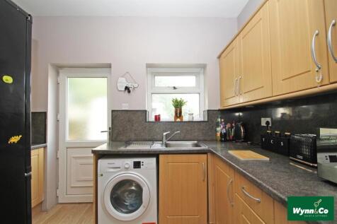 Kitchen 2.jpg