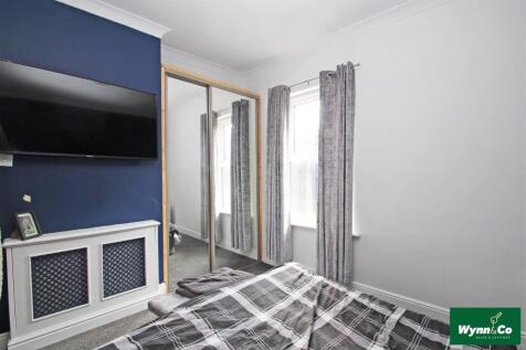 Bedroom One.jpg